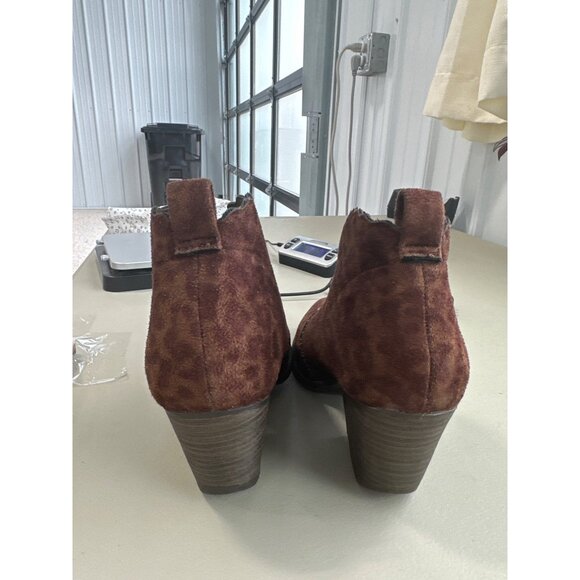 Coconuts by Matisse Addie Leopard Bootie Size 6M Suede Scalloped Block Heel - Picture 5 of 9